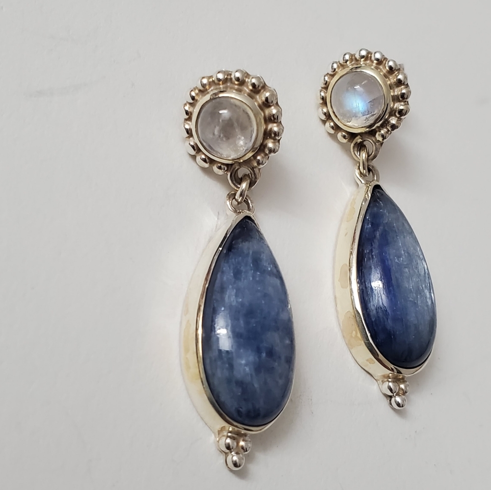 Sajen / Sterling Silver 925 Kyanite Moonstone Earrings – A Celestial Masterpiece - Picture 3 of 6